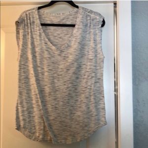 Lululemon love v-neck shirt